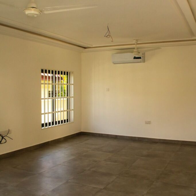 3 bedroom house for sale at sokoban kumasi (5) 3 bedroom house for sale at sokoban kumasi (5)